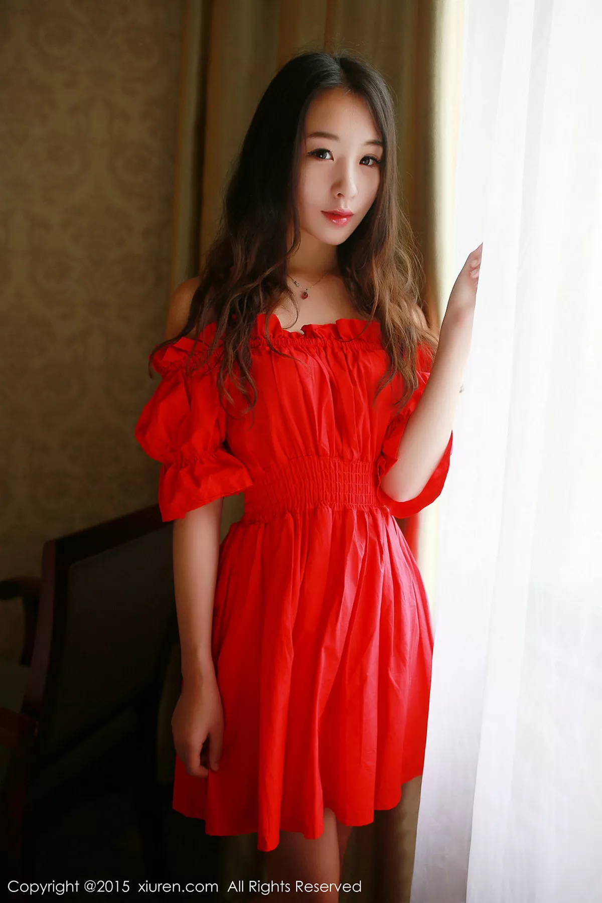 秀人集.com_[XiuRen秀人网]No.347_学生妹子梓萱Crystal抹胸连衣裙秀苗条身材性感黑丝写真60P