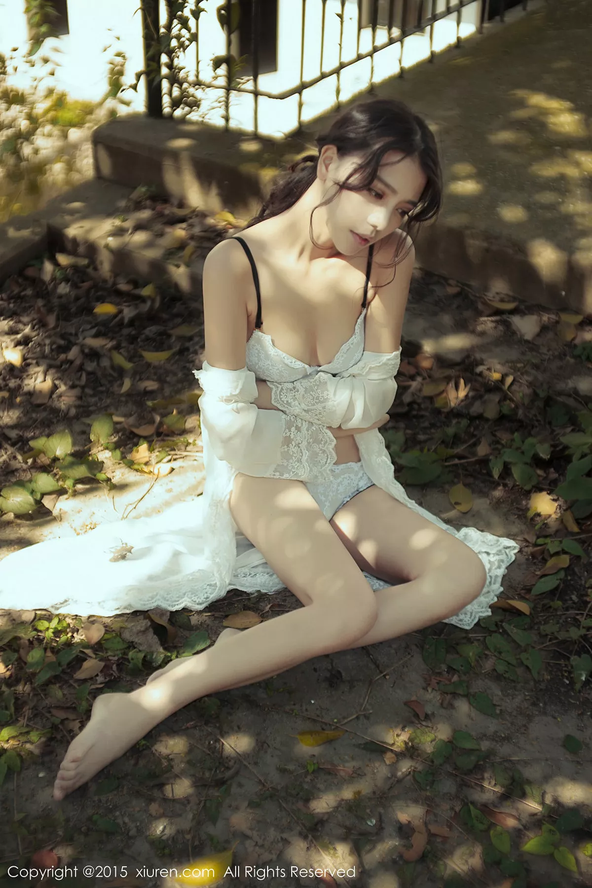 秀人集.com_[XiuRen秀人网]No.297_性感女神HONEYAL书本挡胸半裸秀豪乳完美诱惑写真50P