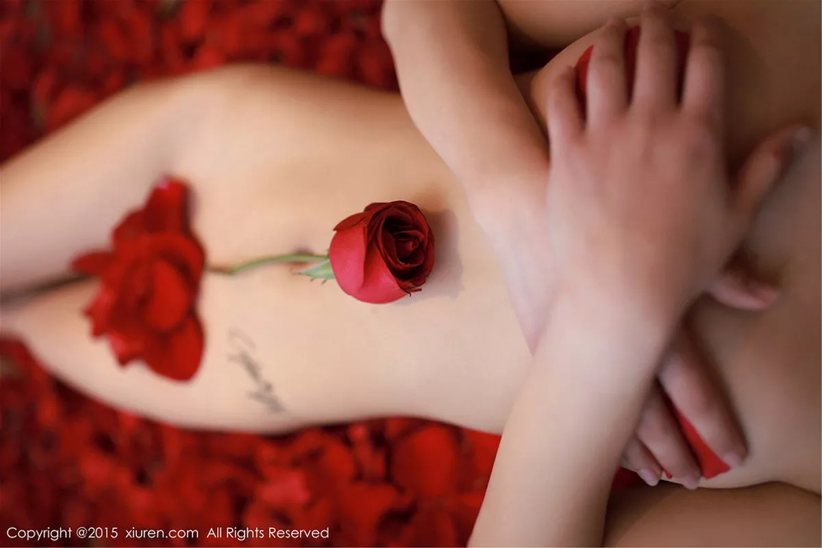 秀人集.com_[XiuRen秀人网]No.276_嫩模CyberJelly霜爷黑色蕾丝内衣玫瑰花香艳诱惑写真63P