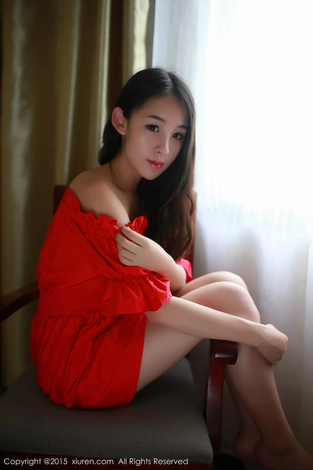 秀人集.com_[XiuRen秀人网]No.347_学生妹子梓萱Crystal抹胸连衣裙秀苗条身材性感黑丝写真60P