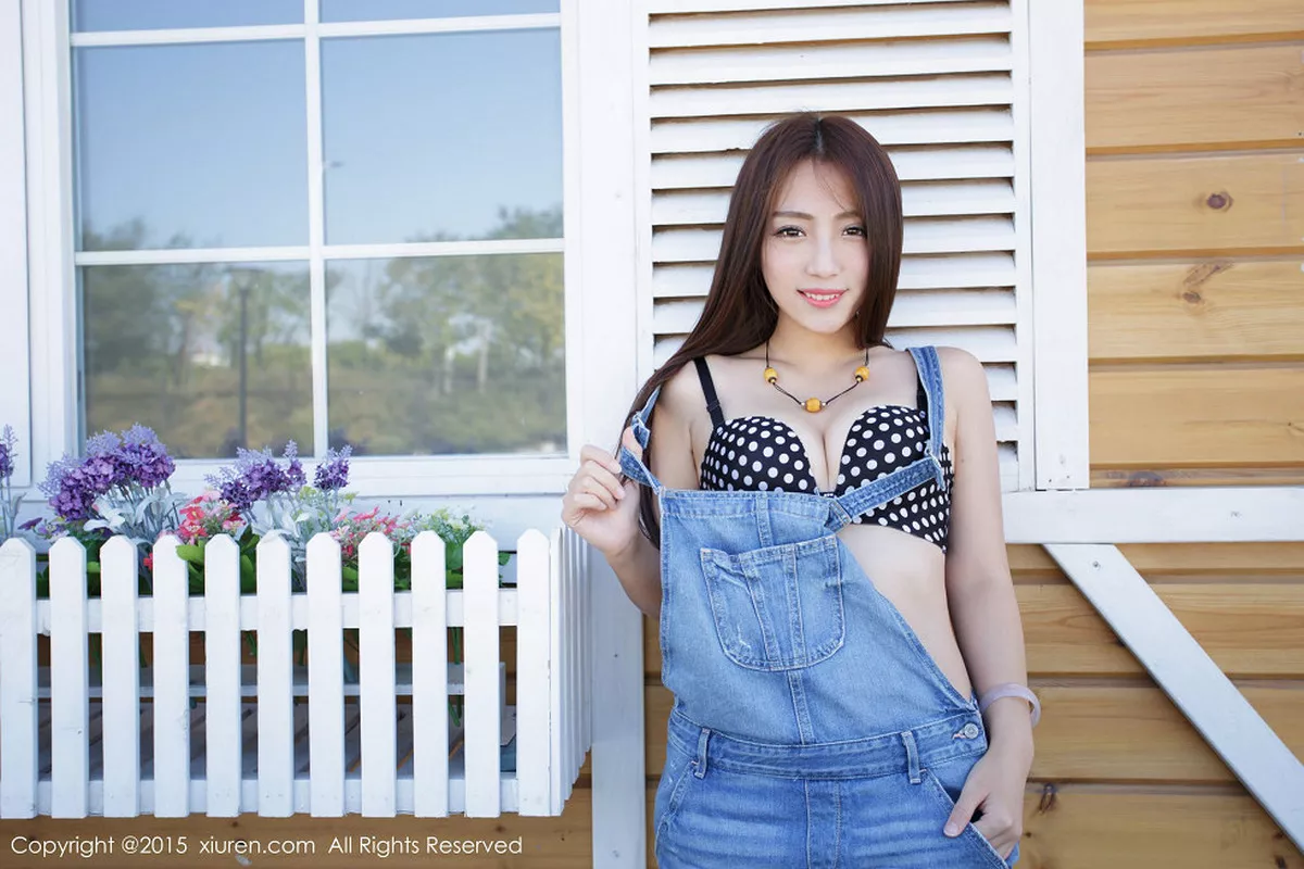 秀人集.com_[XiuRen秀人网]No.413_嫩模Elma梦牛仔吊带装半脱秀原点内衣迷人美胸性感写真42P