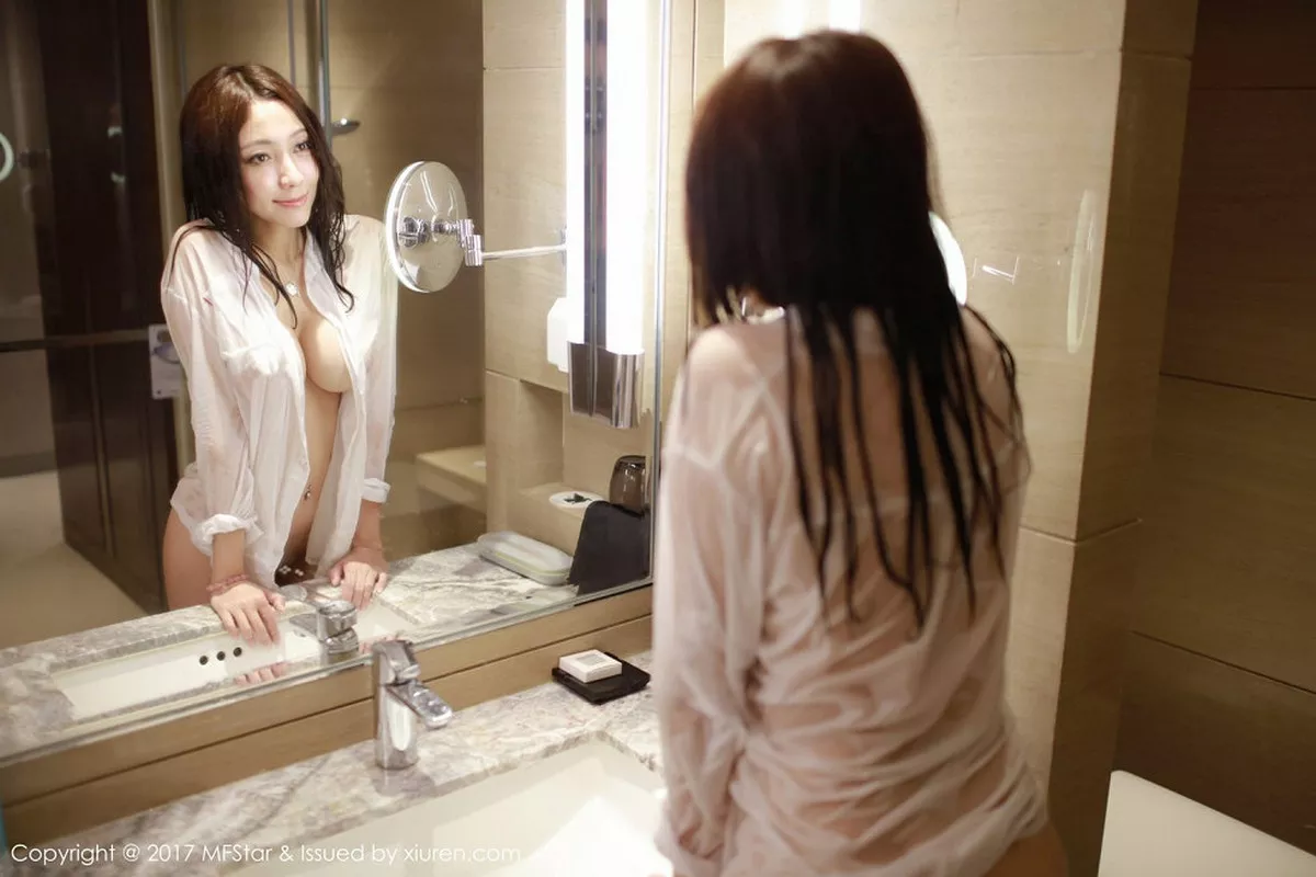 秀人集.com_[MFStar模范学院]Vol.086_惹火尤物松果儿Victoria浴室里真空湿身秀豪乳诱惑写真50P