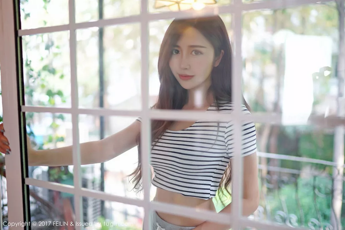 秀人集.com_[FeiLin嗲囡囡]Vol.074_人气嫩模方绮言Ayaka居家私房牛仔热裤秀完美身材写真40P