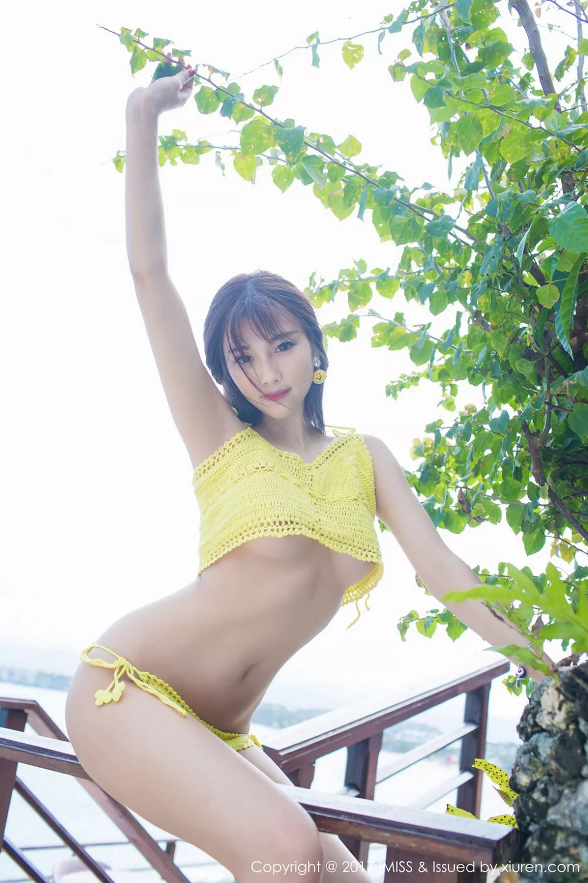 秀人集.com_[IMISS爱蜜社]Vol.154_嫩模杨晨晨sugar长滩旅拍吊带网格镂空内衣秀完美身材写真60P