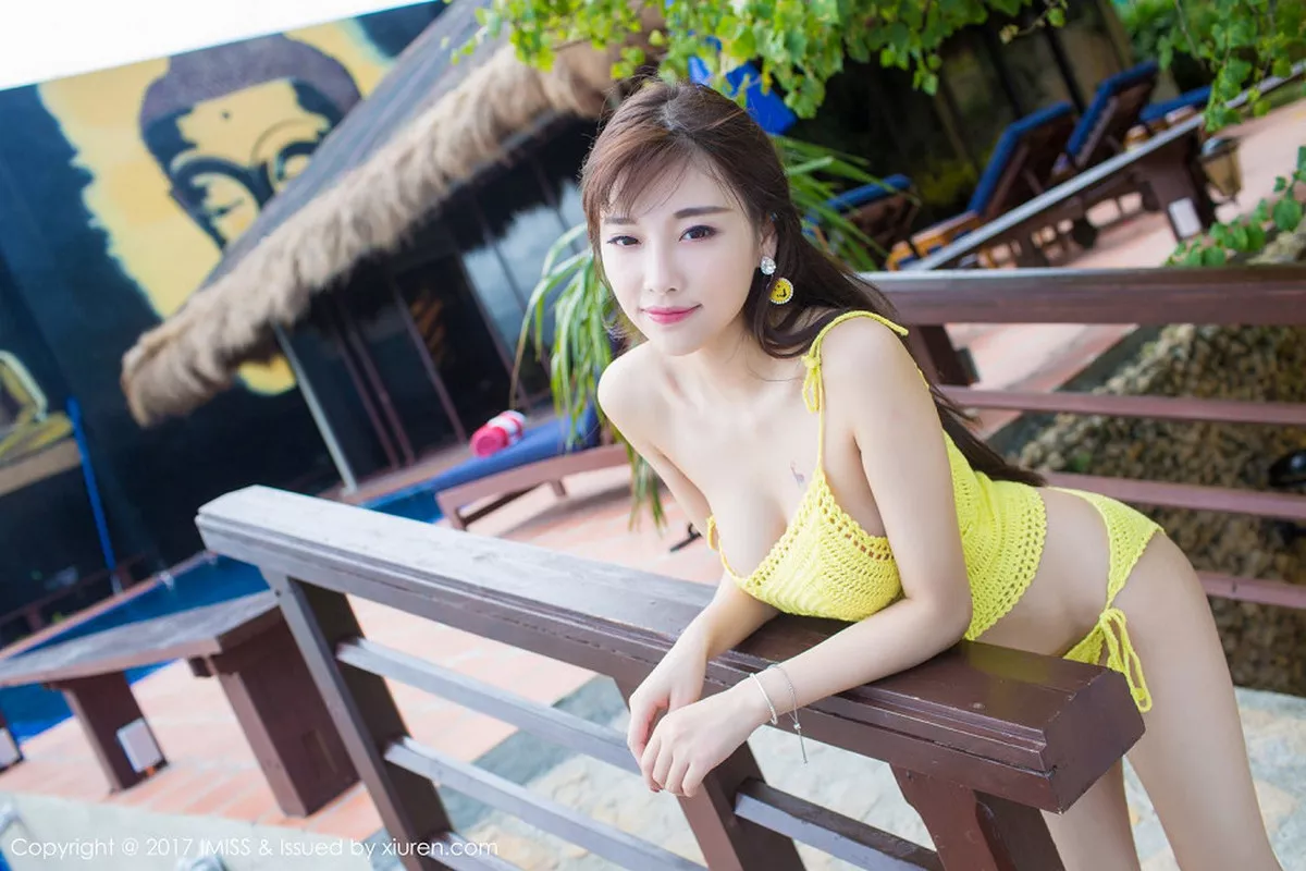 秀人集.com_[IMISS爱蜜社]Vol.154_嫩模杨晨晨sugar长滩旅拍吊带网格镂空内衣秀完美身材写真60P