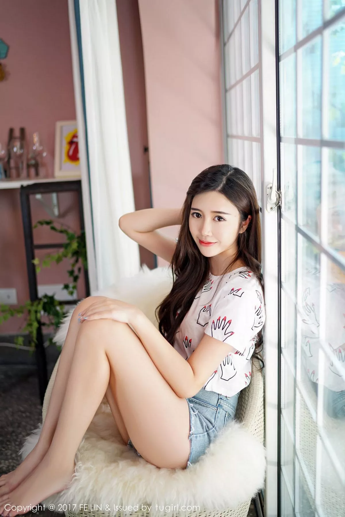秀人集.com_[FeiLin嗲囡囡]Vol.074_人气嫩模方绮言Ayaka居家私房牛仔热裤秀完美身材写真40P