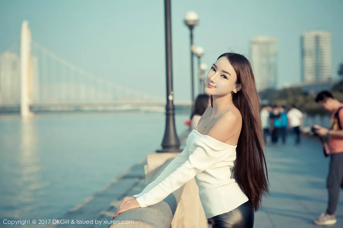 秀人集.com_[DKGirl御女郎]Vol.010_嫩模婕西儿jessie浴室比基尼新春主题露豪乳福利诱惑写真54P