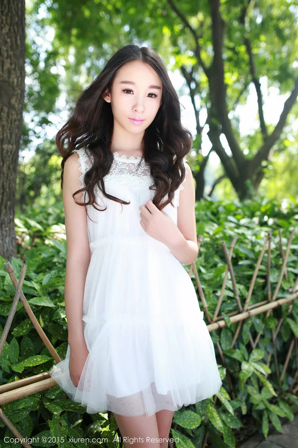 秀人集.com_[XiuRen秀人网]No.371_清纯妹子梓萱Crystal脱白色连身裙秀性感内衣写真45P