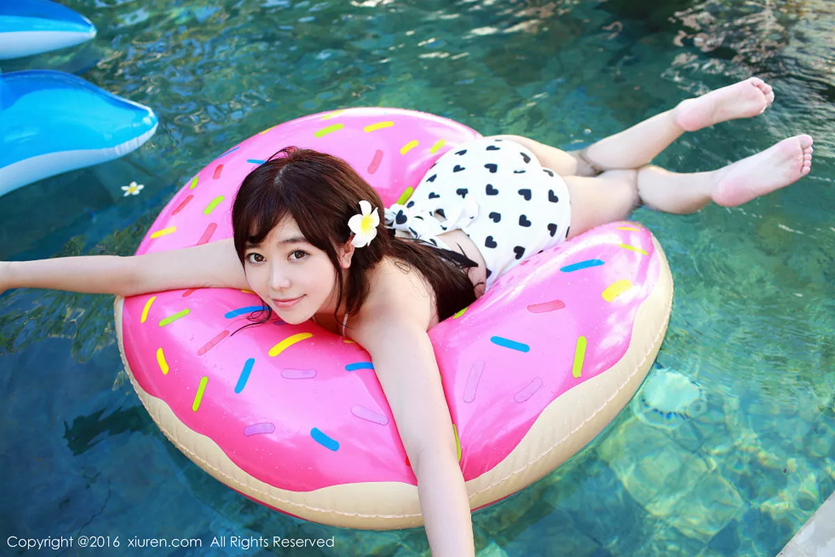 秀人集.com_[XiuRen秀人网]No.470_嫩模刘飞儿Faye巴厘岛性感比基尼傲人胸器完美诱惑写真50P