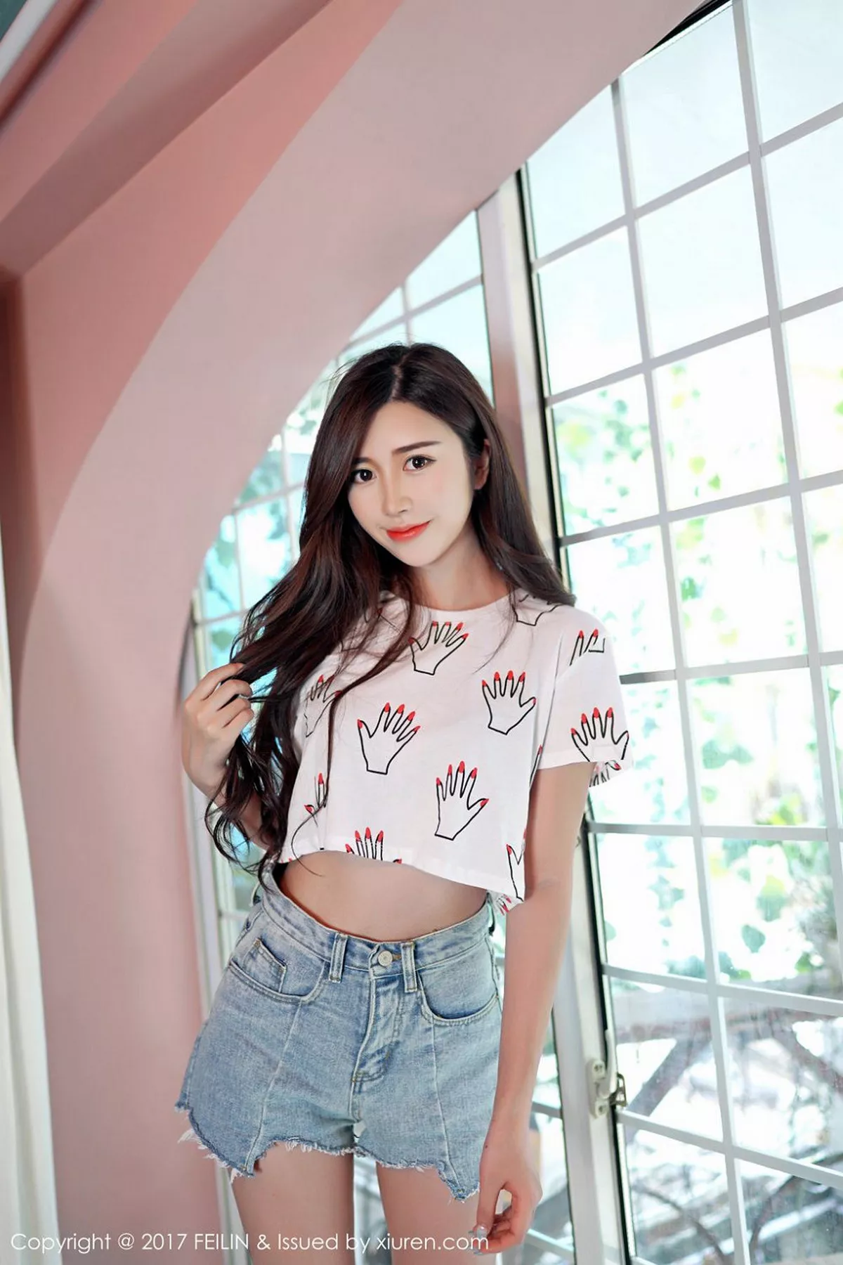 秀人集.com_[FeiLin嗲囡囡]Vol.074_人气嫩模方绮言Ayaka居家私房牛仔热裤秀完美身材写真40P