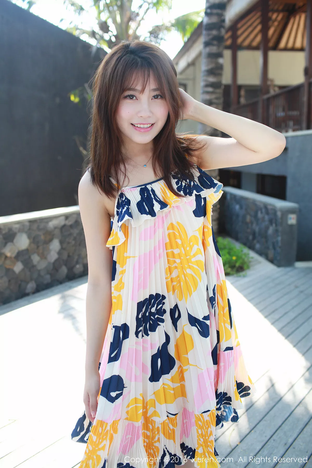 秀人集.com_[XiuRen秀人网]No.542_嫩模许诺Sabrina巴厘岛旅拍黄色短裤秀白嫩美腿性感写真47P