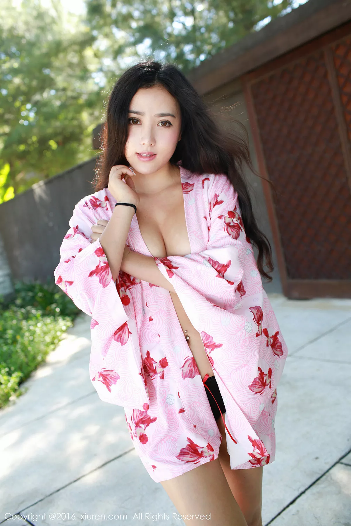 秀人集.com_[XiuRen秀人网]No.554_嫩模Manuela玛鲁娜巴厘岛旅拍黑色丁字裤诱惑美臀写真47P