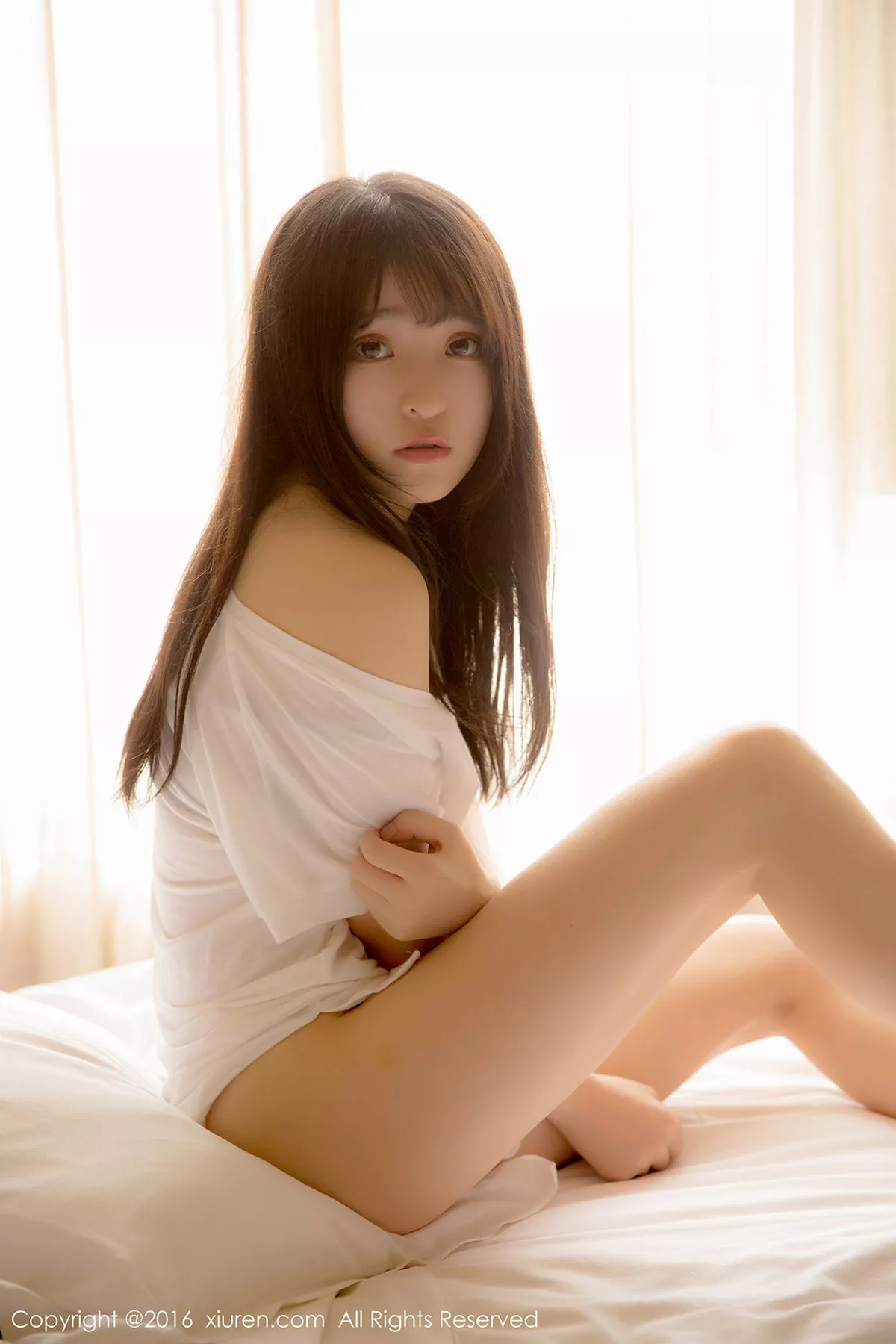 秀人集.com_[XiuRen秀人网]No.571_嫩模伊小七MoMo居家私房内衣系列白嫩翘臀诱惑写真50P