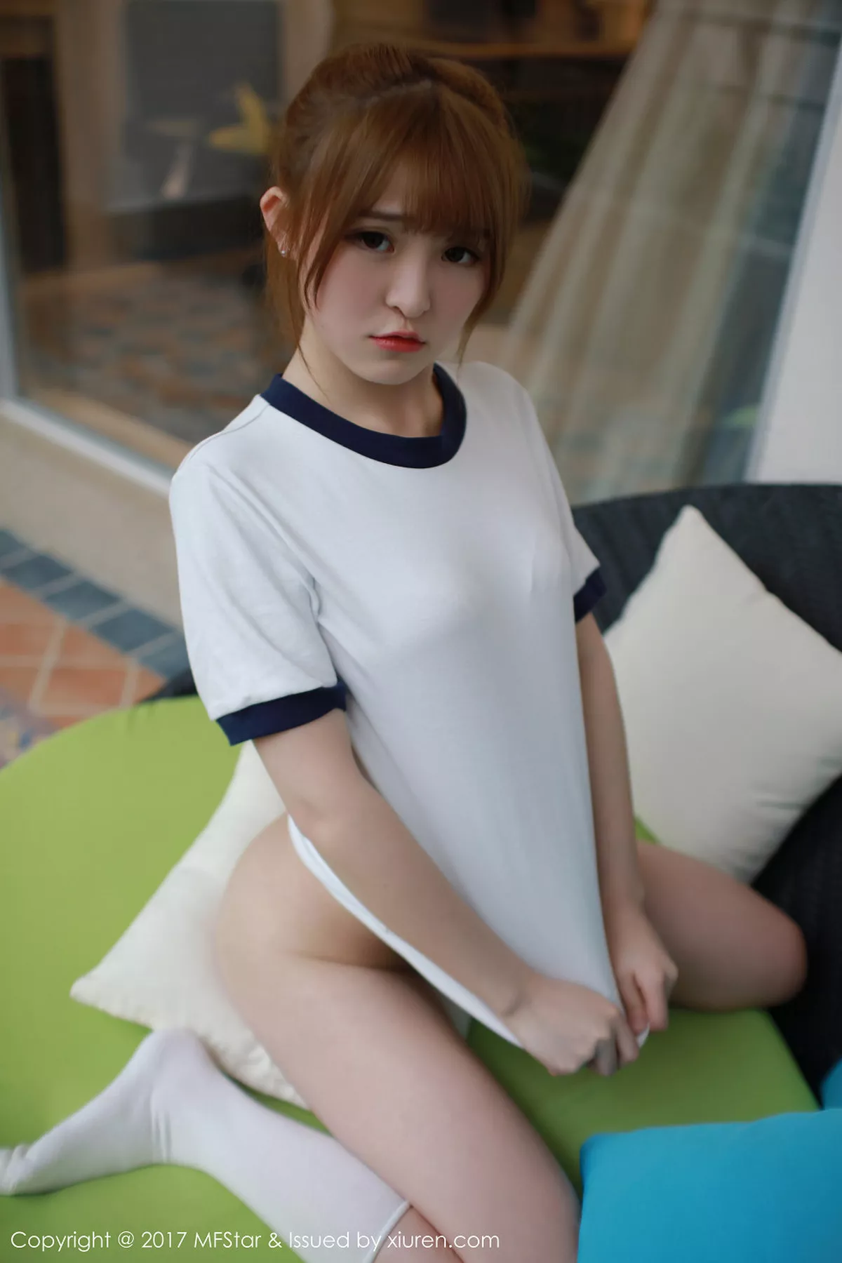 秀人集.com_[MFStar模范学院]Vol.090_嫩模伊小七MoMo清纯运动服+眼镜OL系列完美身材写真51P