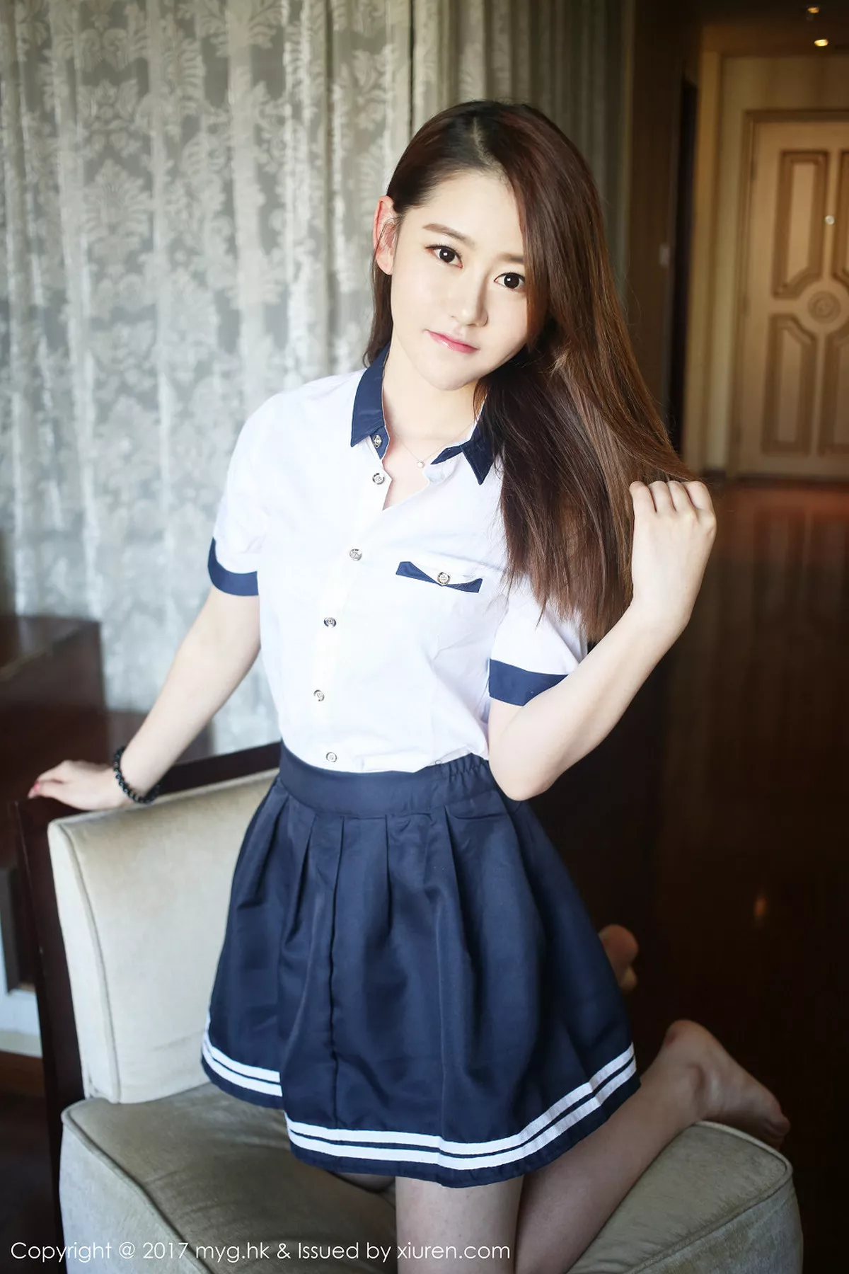 秀人集.com_[MyGirl美媛馆]Vol.241_养眼嫩模艾然Airan短裙学生装+性感兔女郎完美诱惑写真51P