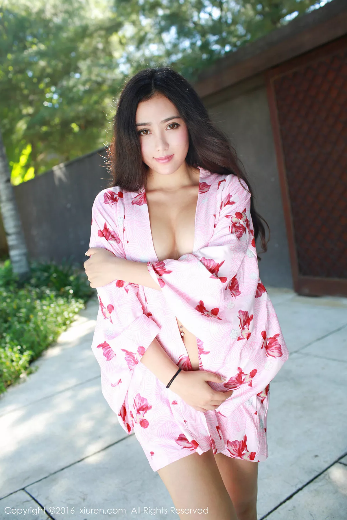 秀人集.com_[XiuRen秀人网]No.554_嫩模Manuela玛鲁娜巴厘岛旅拍黑色丁字裤诱惑美臀写真47P