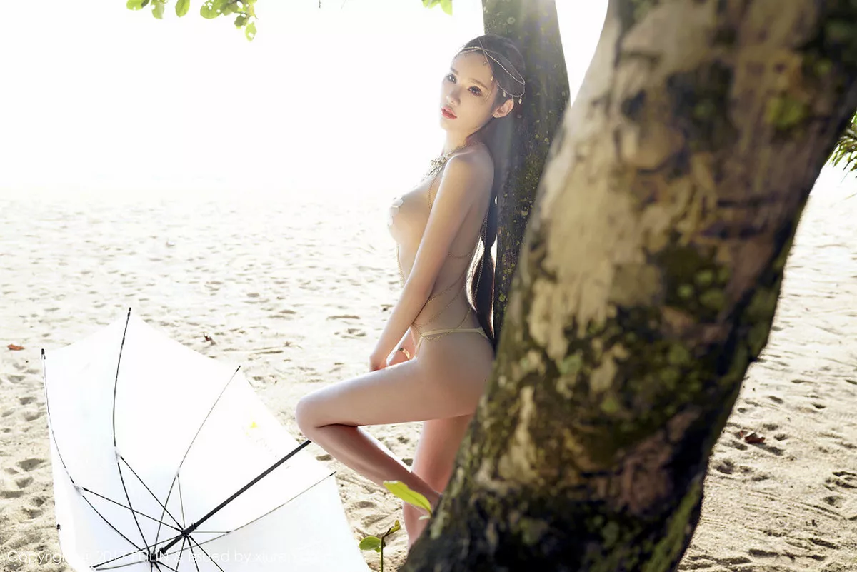 秀人集.com_[FeiLin嗲囡囡]Vol.082_性感女神萌琪琪Irene泰国旅拍沙滩上大尺度美乳诱惑写真40P