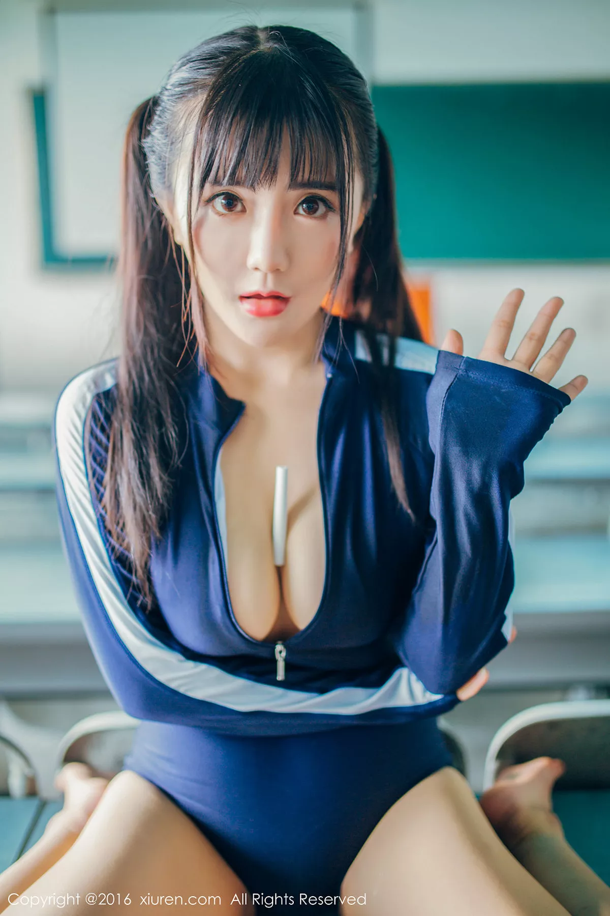 秀人集.com_[XiuRen秀人网]No.601_巨乳美少女阿乖Kiddo性感女仆装丰乳肥臀撩人诱惑写真51P