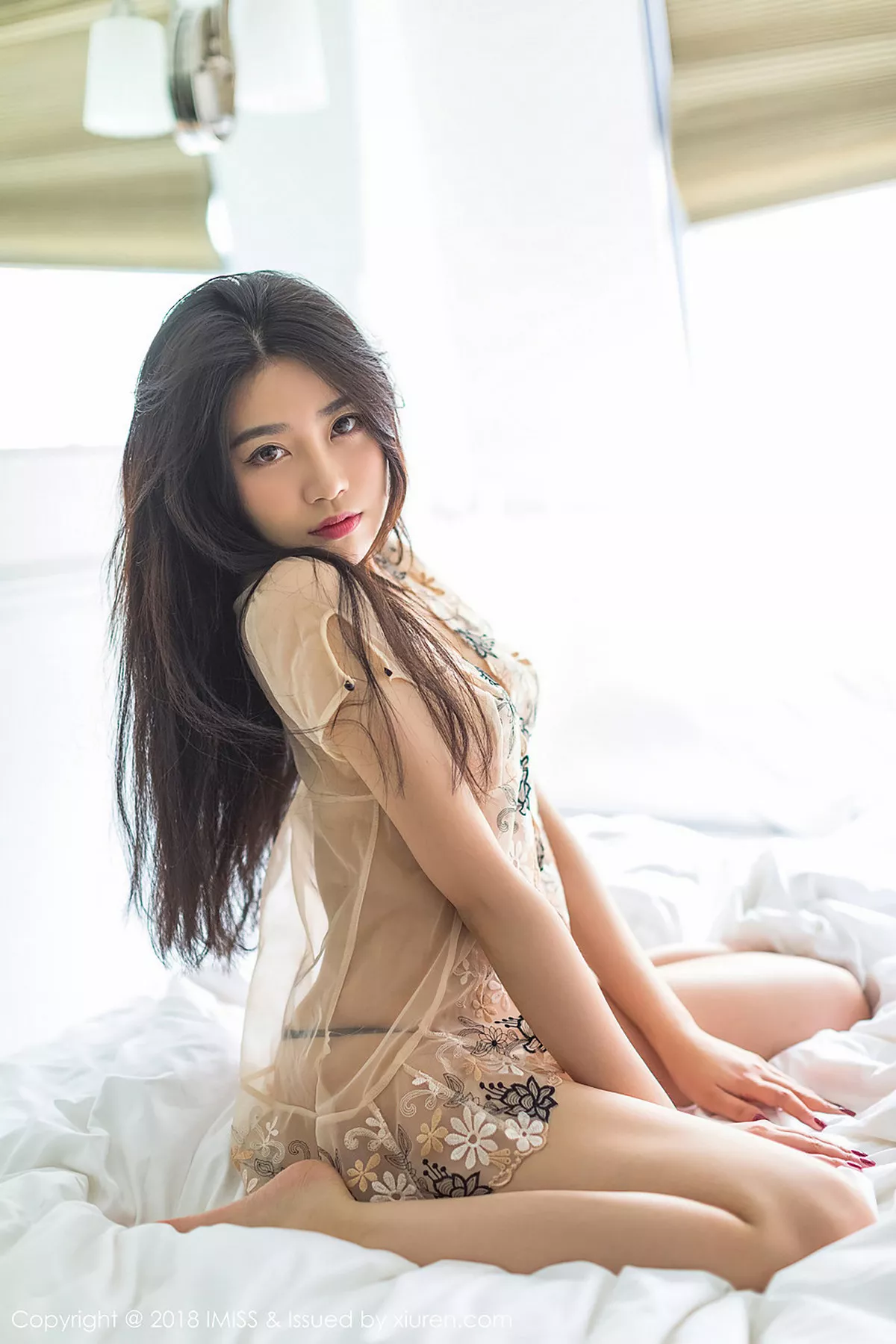 秀人集.com_[IMISS爱蜜社]Vol.294_女神许诺Sabrina私房床上薄纱透视秀丁字裤妩媚诱惑写真43P