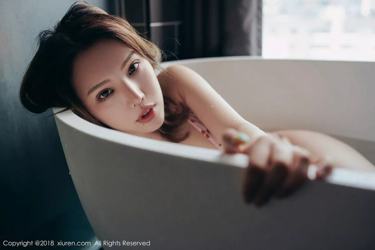 秀人集.com_[XiuRen秀人网]No.1200_女神黄乐然私房黑色蕾丝内衣+浴池湿身完美撩人诱惑写真53P