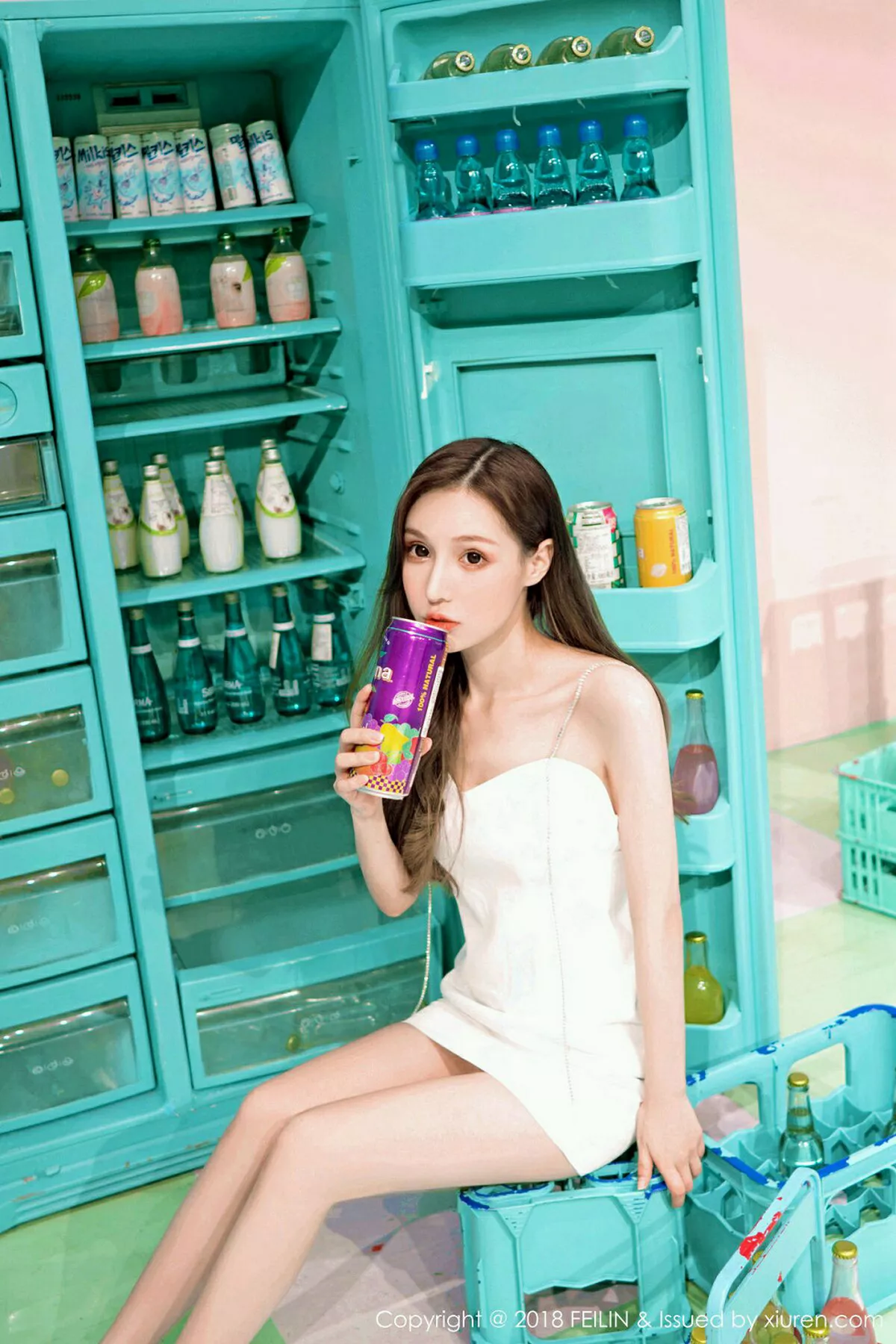 秀人集.com_[FeiLin嗲囡囡]Vol.170_嫩模柠柠_mika户外牛仔短裤+室内清新连身裙迷人写真43P