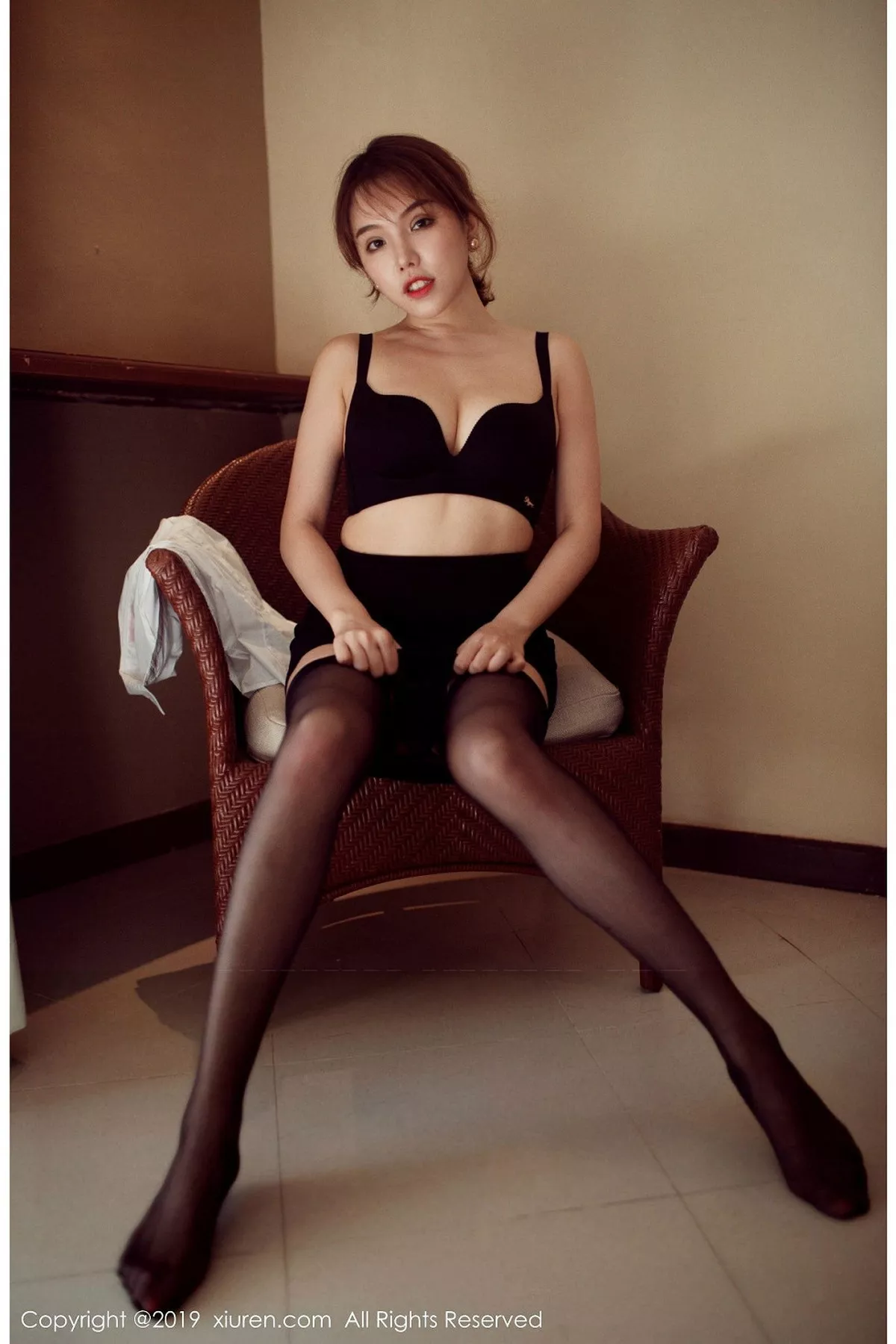 秀人集.com_[XiuRen秀人网]No.1606_女神黄乐然性感秘书装白衬衣配黑短裙黑丝袜惹火诱惑写真56P