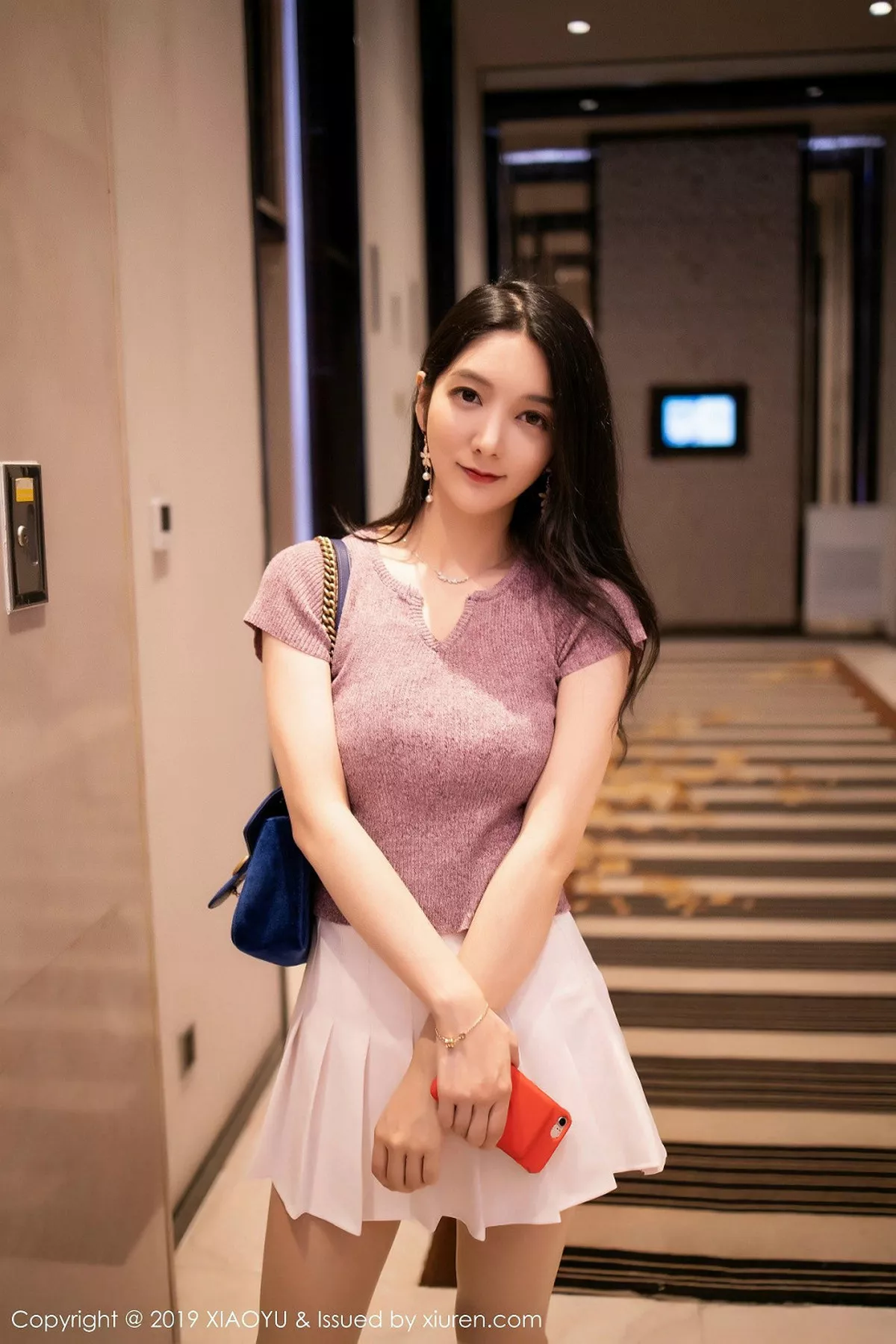 秀人集.com_[XiaoYu画语界]Vol.132_女神Angela小热巴私房床上半脱露完美身材豪乳诱惑写真106P