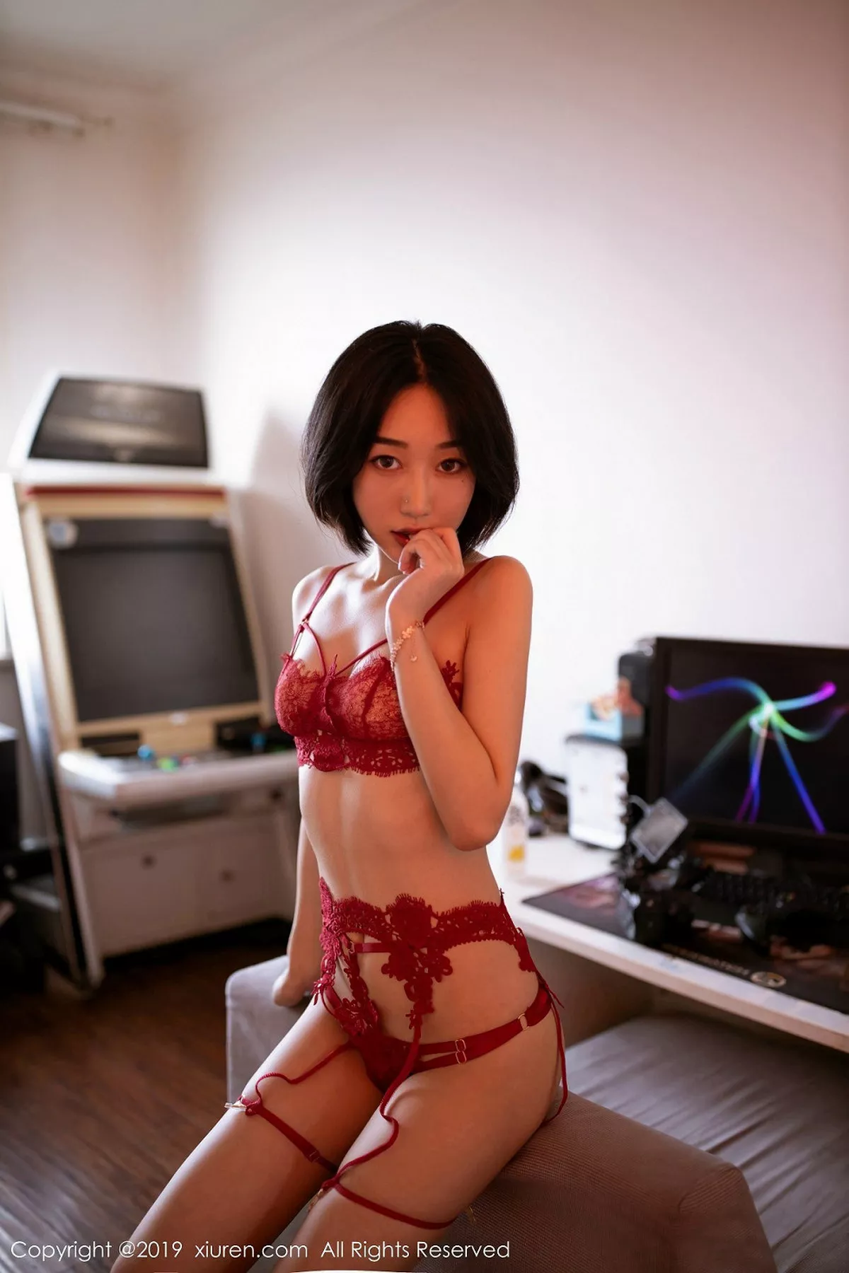 秀人集.com_[XiuRen秀人网]No.1626_清甜妹子小九月私房红色蕾丝情趣内衣秀完美身材诱惑写真62P