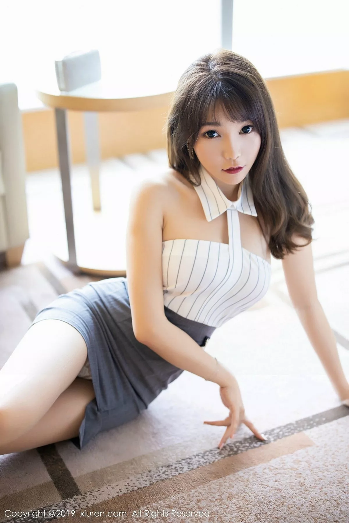 秀人集.com_[XiuRen秀人网]No.1637_女神芝芝Booty私房职业装撩裙露开档肉丝裤袜惹火诱惑写真100P