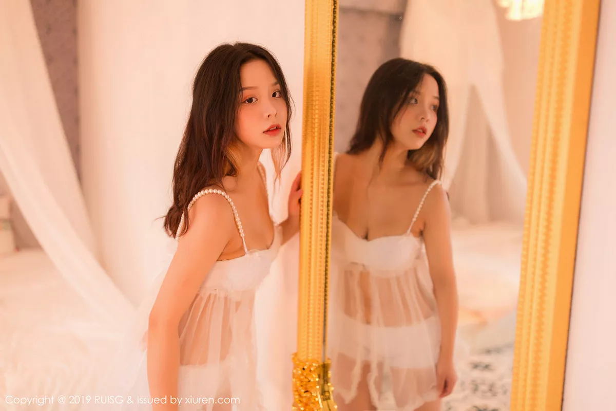 秀人集.com_[RUISG瑞丝馆]Vol.081_嫩模木木夕Mmx私房性感白色薄纱内衣秀完美身材诱惑写真46P