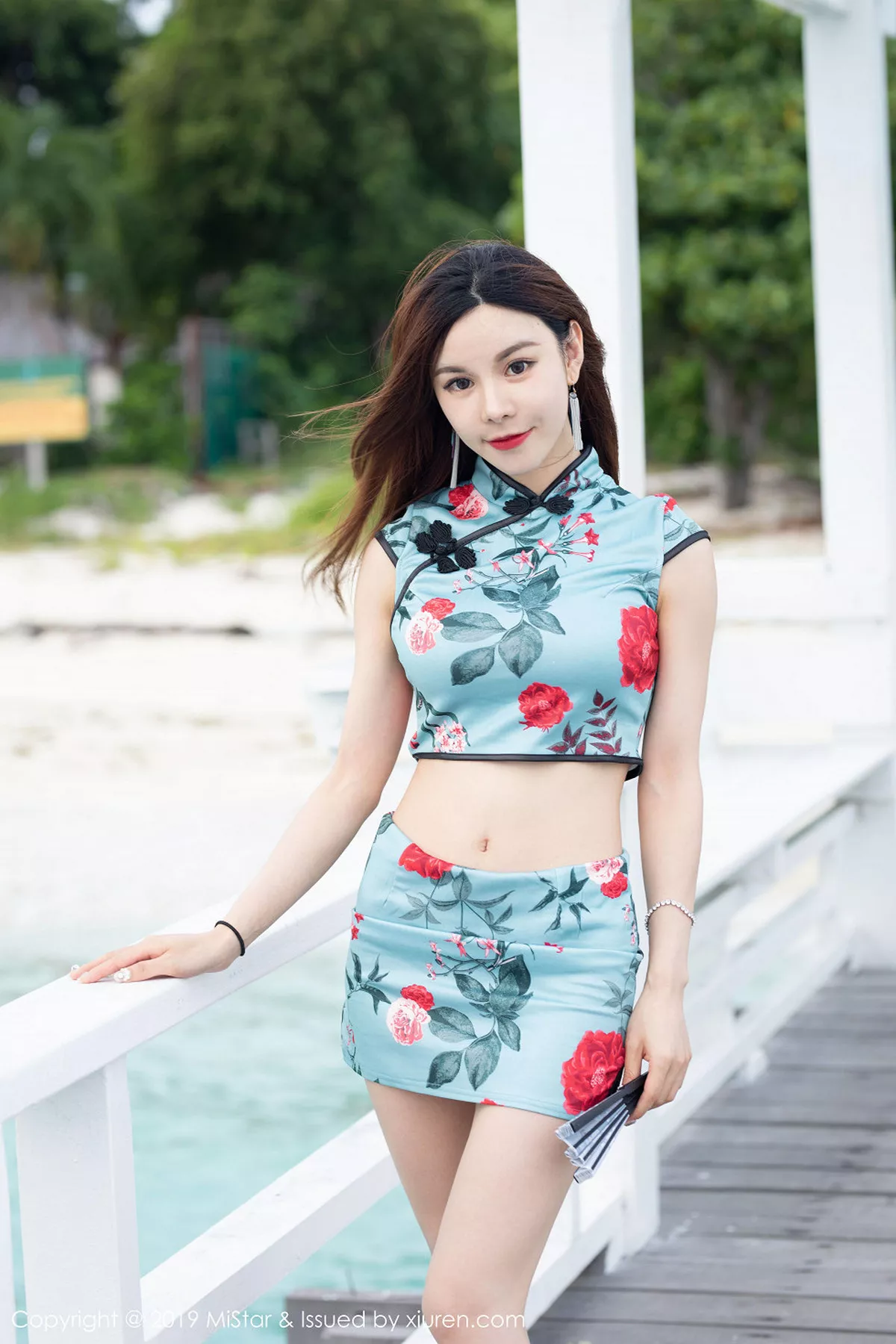 秀人集.com_[MiStar魅妍社]Vol.306_嫩模沈佳熹仙本那旅拍户外华丽古韵旗袍装扮性感写真40P