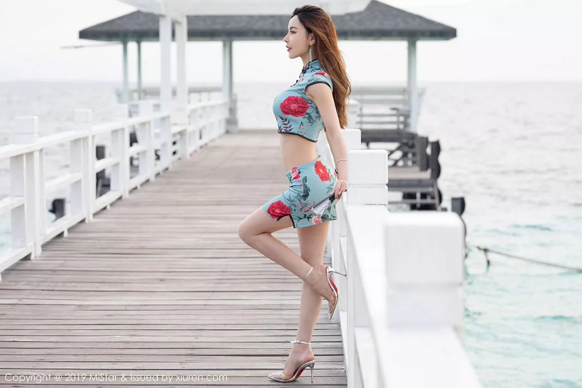 秀人集.com_[MiStar魅妍社]Vol.306_嫩模沈佳熹仙本那旅拍户外华丽古韵旗袍装扮性感写真40P