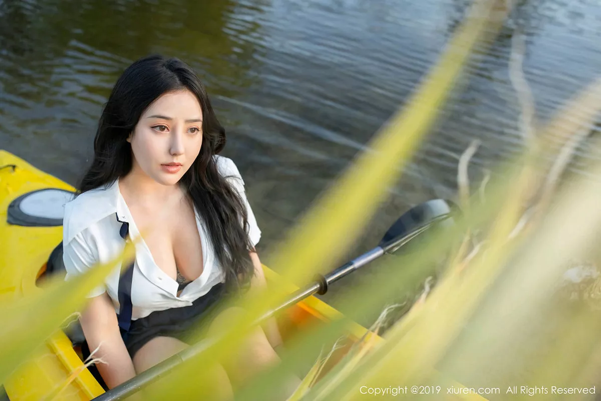 秀人集.com_[XiuRen秀人网]No.1719_女神Manuela玛鲁娜美国旅拍皮划艇全裸上身露豪乳极致诱惑写真52P