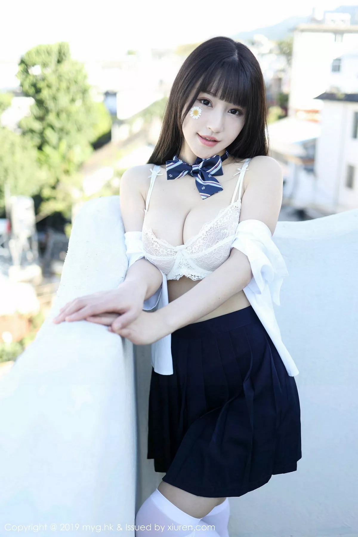 秀人集.com_[MyGirl美媛馆]Vol.394_女神Flower朱可儿大理旅拍户外学生装大胆撩裙诱惑写真54P