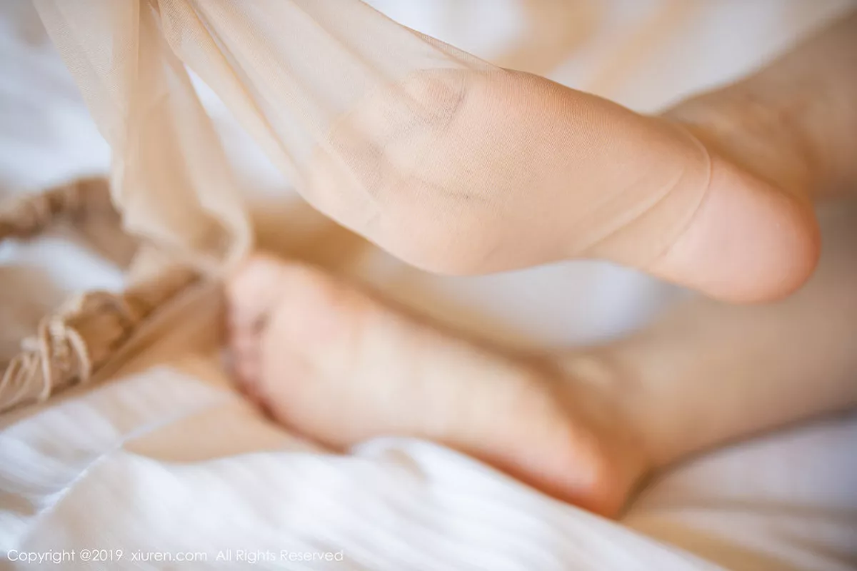 秀人集.com_[XiuRen秀人网]No.1697_女神绯月樱-Cherry私房缕空蕾丝内衣半脱露傲人豪乳诱惑写真100P