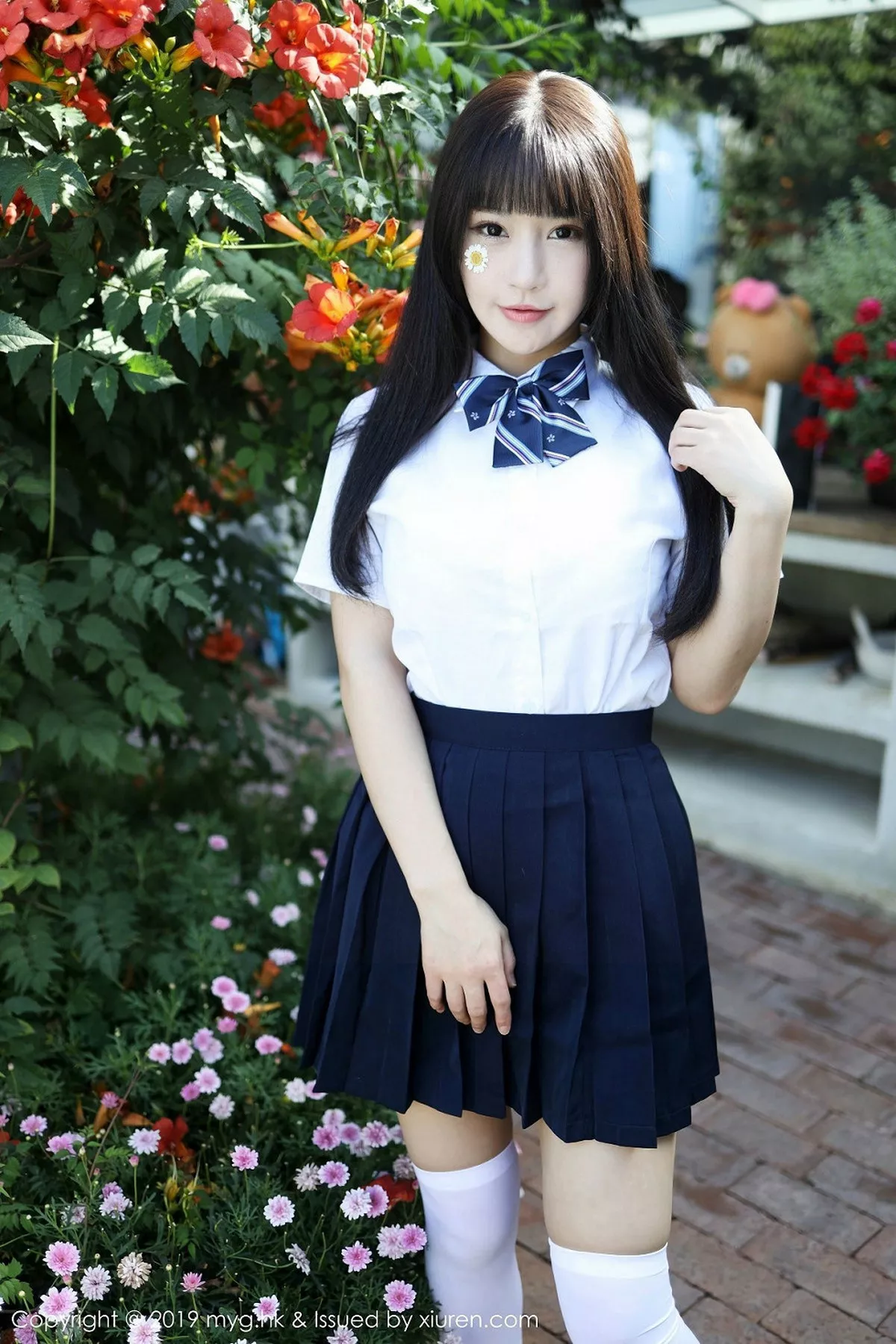 秀人集.com_[MyGirl美媛馆]Vol.394_女神Flower朱可儿大理旅拍户外学生装大胆撩裙诱惑写真54P