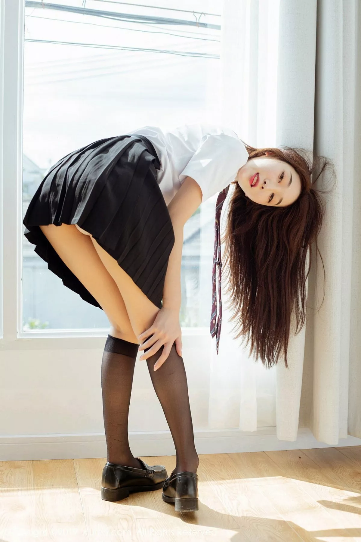 秀人集.com_[XiuRen秀人网]No.1729_嫩模小九月私房学生制服半脱露无内黑丝裤袜完美诱惑写真61P