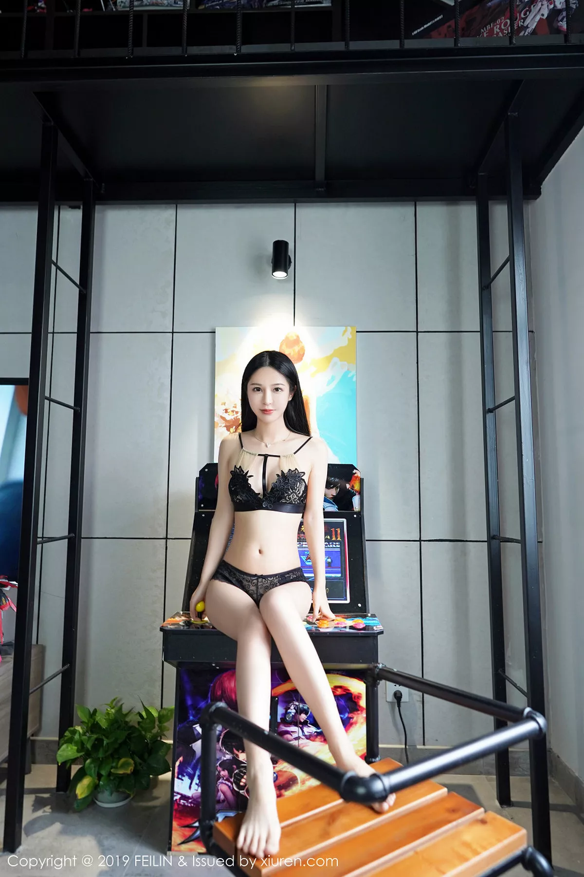 秀人集.com_[FeiLin嗲囡囡]Vol.211_嫩模luna张静燕私房性感内衣全裸上身秀豪乳撩人诱惑写真49P