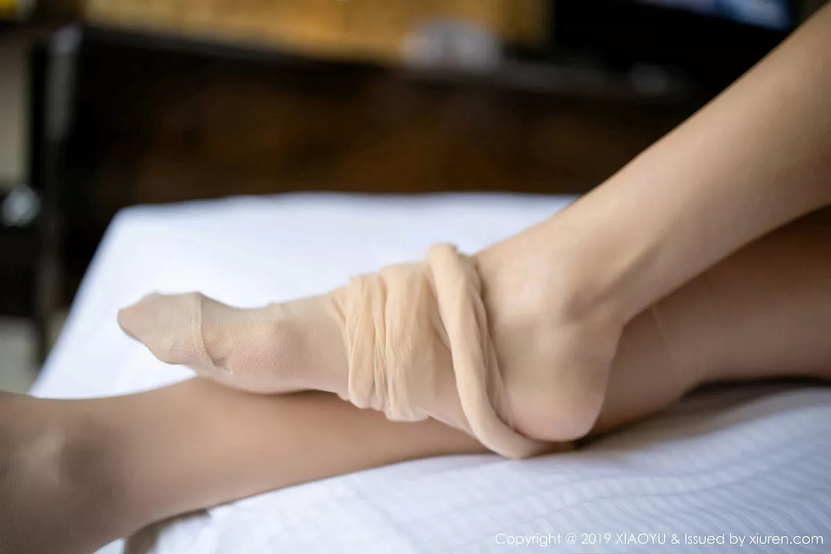 秀人集.com_[XiaoYu画语界]Vol.180_嫩模nova李雅私房蓝色衬衫配无内肉丝半脱露豪乳诱惑写真91P