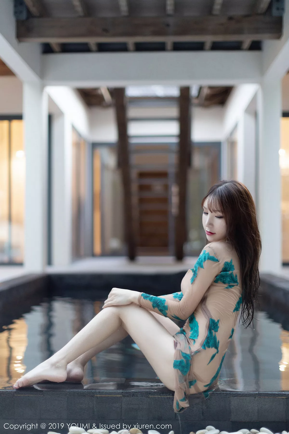 秀人集.com_[YouMi尤蜜荟]Vol.356_女神周于希Sandy马尔代夫旅拍泳池薄纱裙湿身透视诱惑写真55P