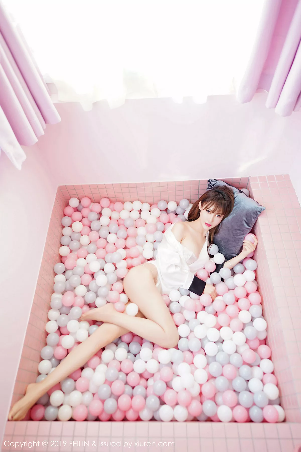 秀人集.com_[FeiLin嗲囡囡]Vol.214_嫩模程梓私房浴室里性感白衬衣秀白色内衣甜美迷人写真40P