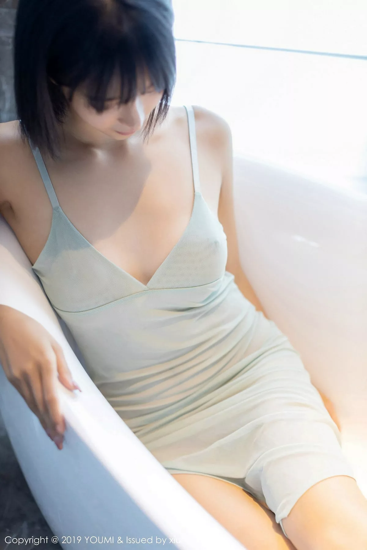 秀人集.com_[YouMi尤蜜荟]Vol.370_嫩模蓝夏Akasha浴室里真空连身裙湿身秀完美曲线诱惑写真42P