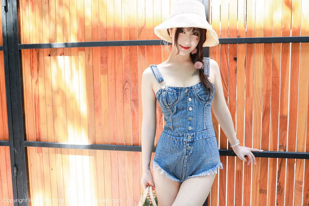 秀人集.com_[MFStar模范学院]Vol.228_嫩模Betty林子欣日本旅拍牛仔连体衣真空露豪乳诱惑写真57P