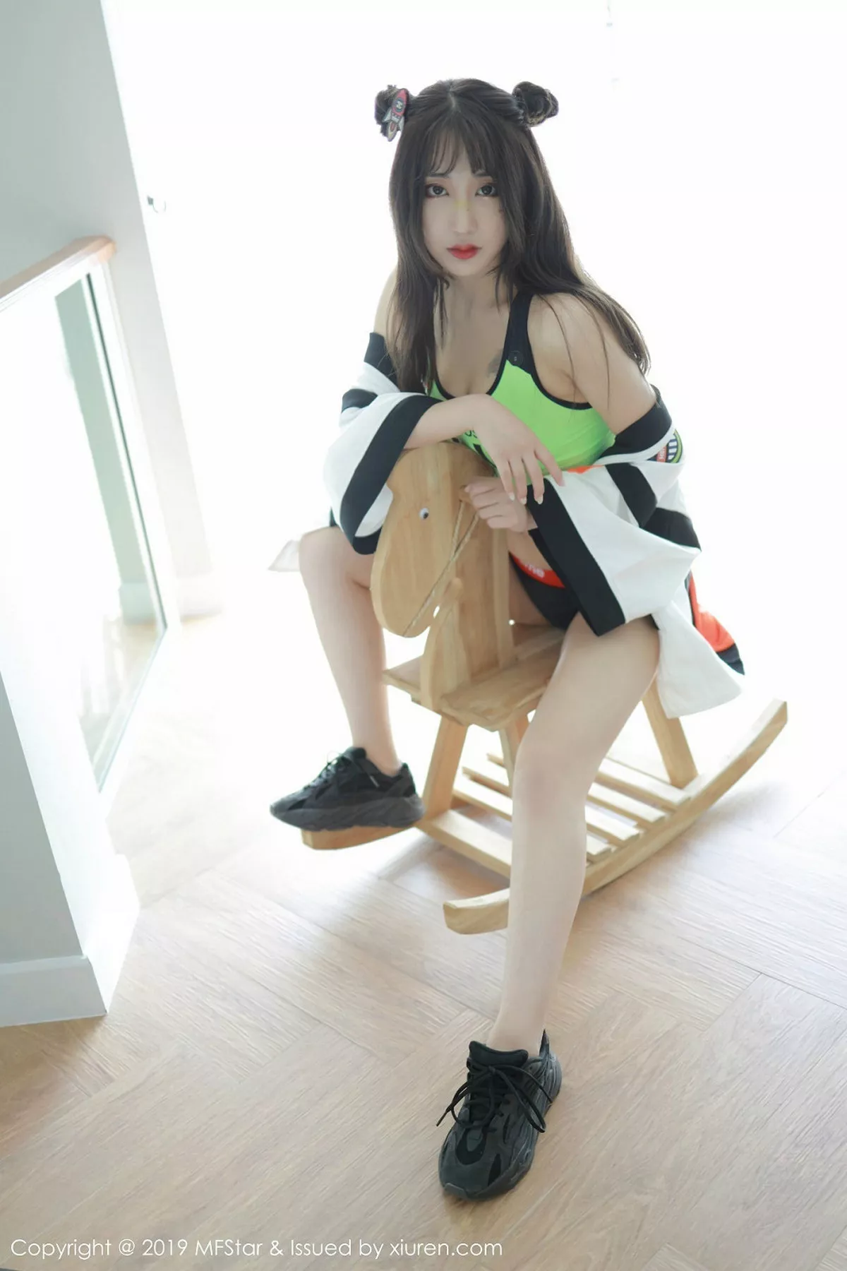 秀人集.com_[MFStar模范学院]Vol.226_嫩模Betty林子欣清迈旅拍私房真空运动服露半球诱惑写真45P