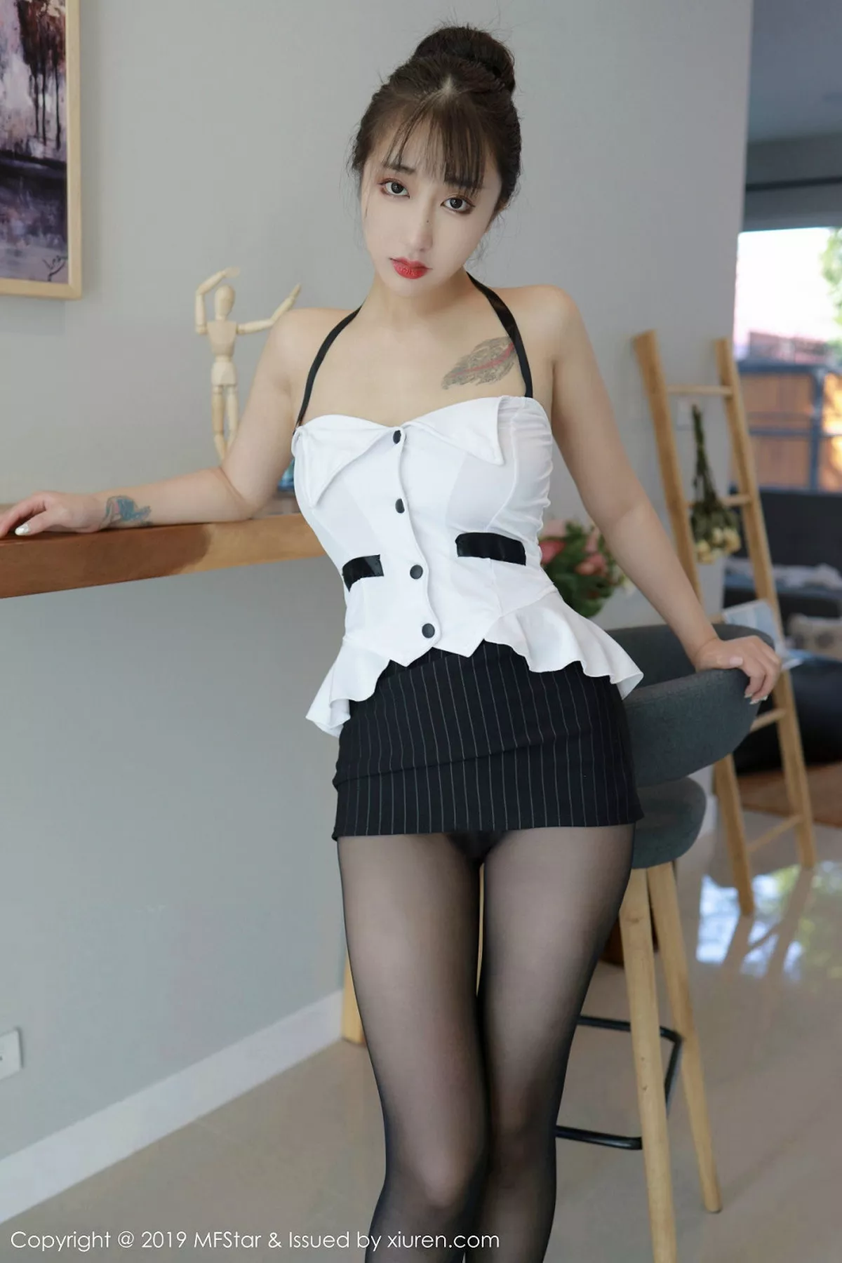 秀人集.com_[MFStar模范学院]Vol.238_嫩模Betty林子欣泰国清迈旅拍私房黑丝美腿完美诱惑写真51P