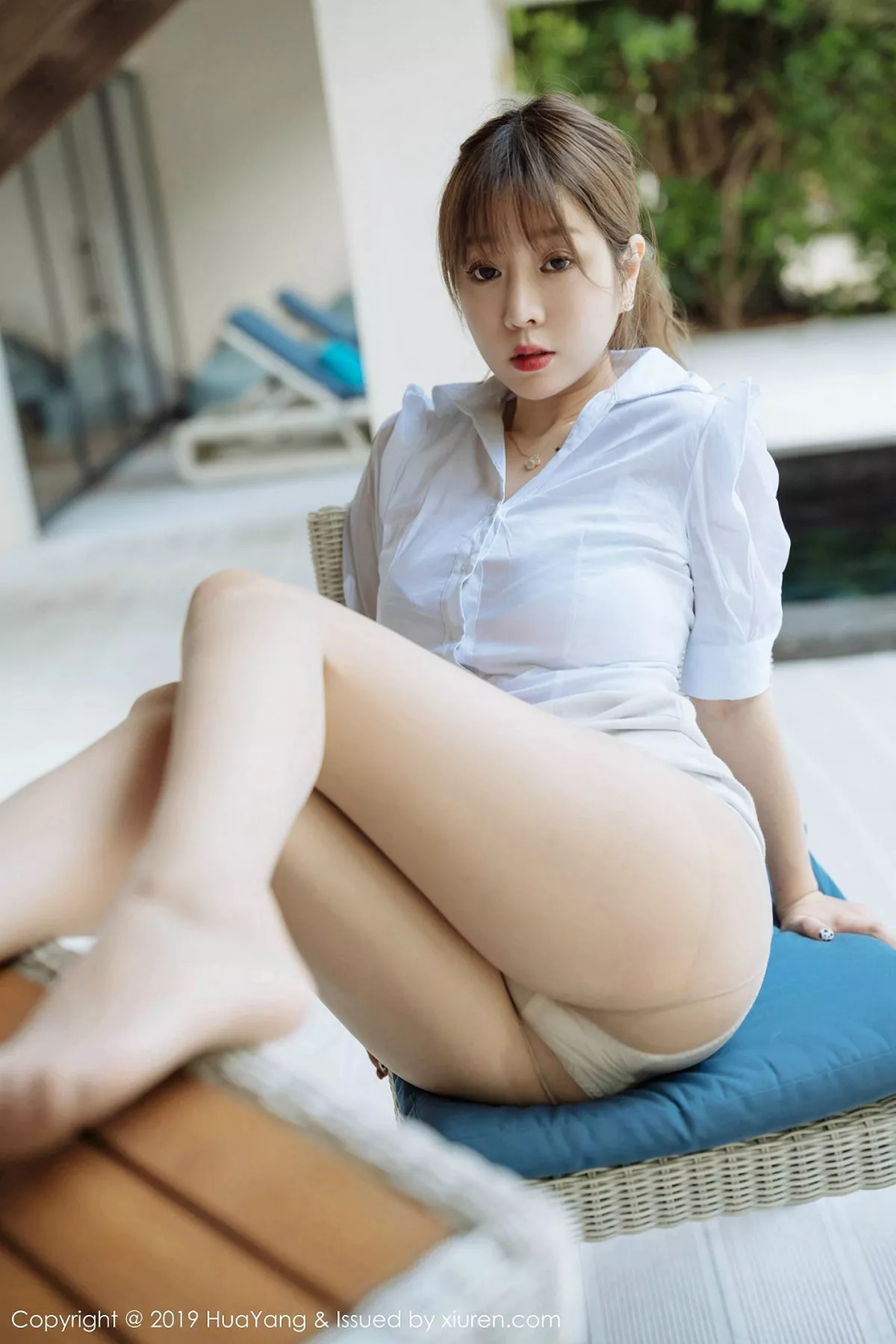 秀人集.com_[HuaYang花漾]Vol.195_女神王雨纯马尔代夫旅拍教师角色主题白衬衣配肉丝袜诱惑写真72P