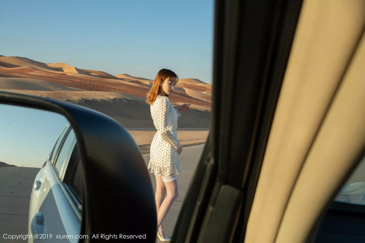 秀人集.com_[XiuRen秀人网]No.1865_嫩模陆萱萱户外车拍系列白色蕾丝内衣半脱露翘臀完美诱惑写真80P