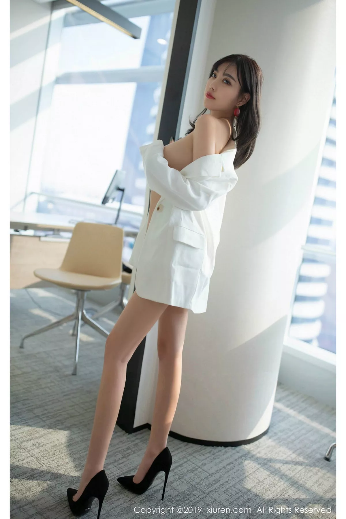 秀人集.com_[XiuRen秀人网]No.1853_女神杨晨晨sugar私房女上司主题半脱内衣露豪乳惹火诱惑写真77P