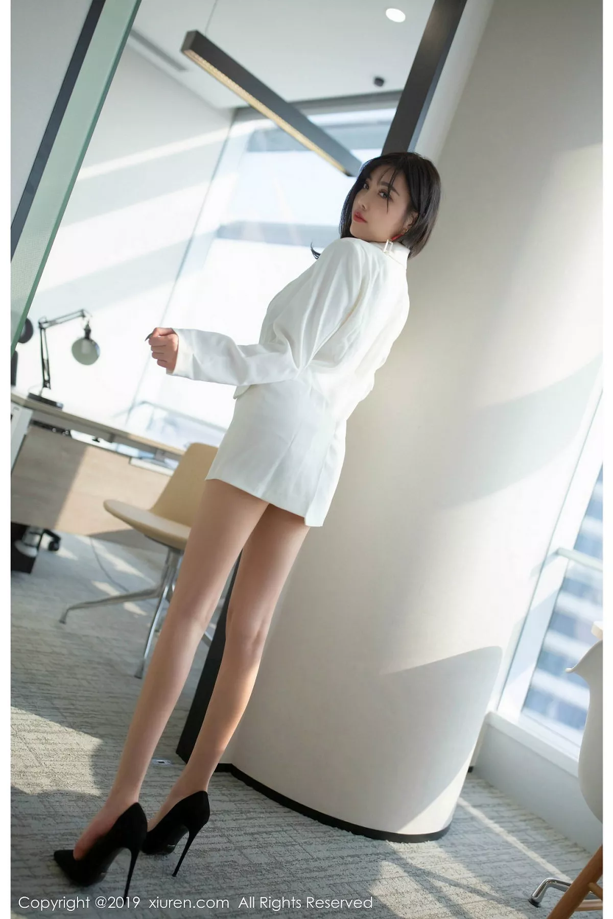 秀人集.com_[XiuRen秀人网]No.1853_女神杨晨晨sugar私房女上司主题半脱内衣露豪乳惹火诱惑写真77P