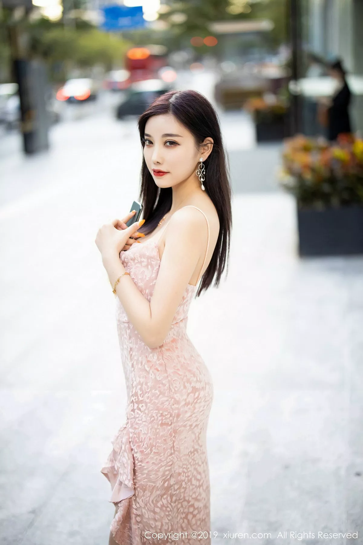 秀人集.com_[XiuRen秀人网]No.1857_女神杨晨晨sugar私房粉色吊裙半脱露性感白色内衣完美诱惑写真83P